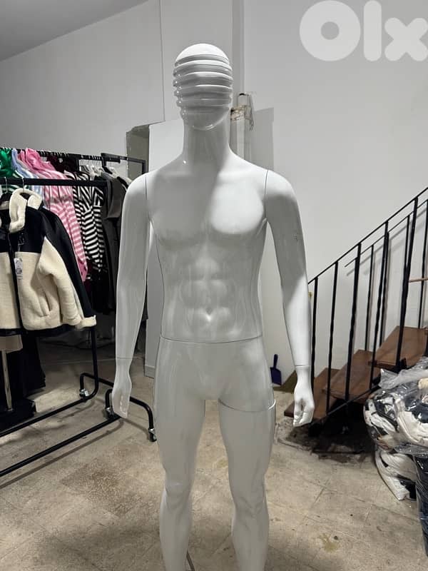men mannequins 160$ 1