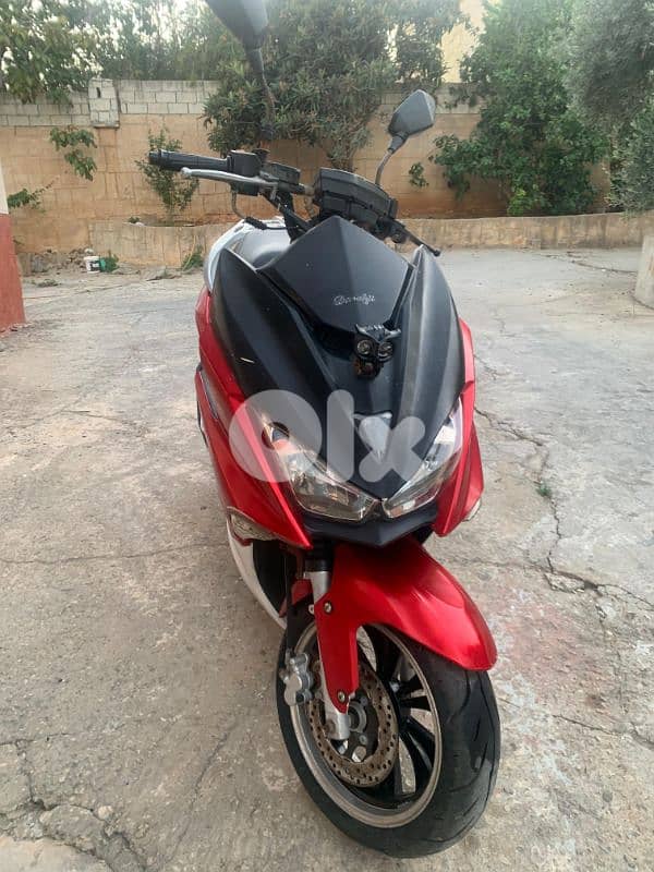 MOTORCYCLE: G FORCE 1