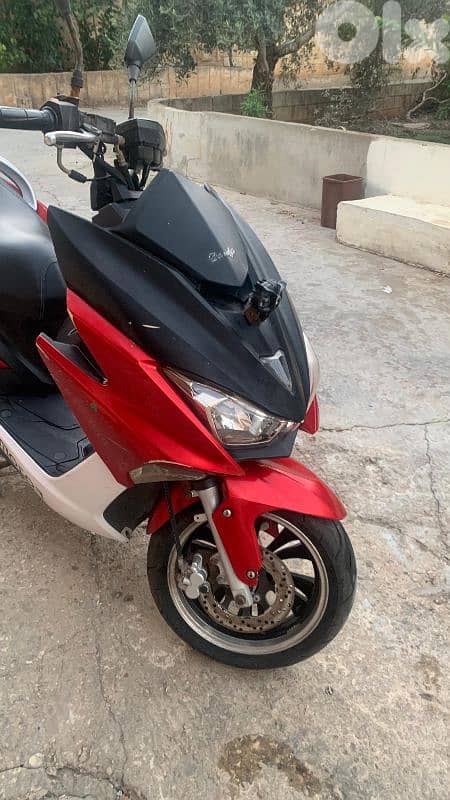 MOTORCYCLE: G FORCE 2