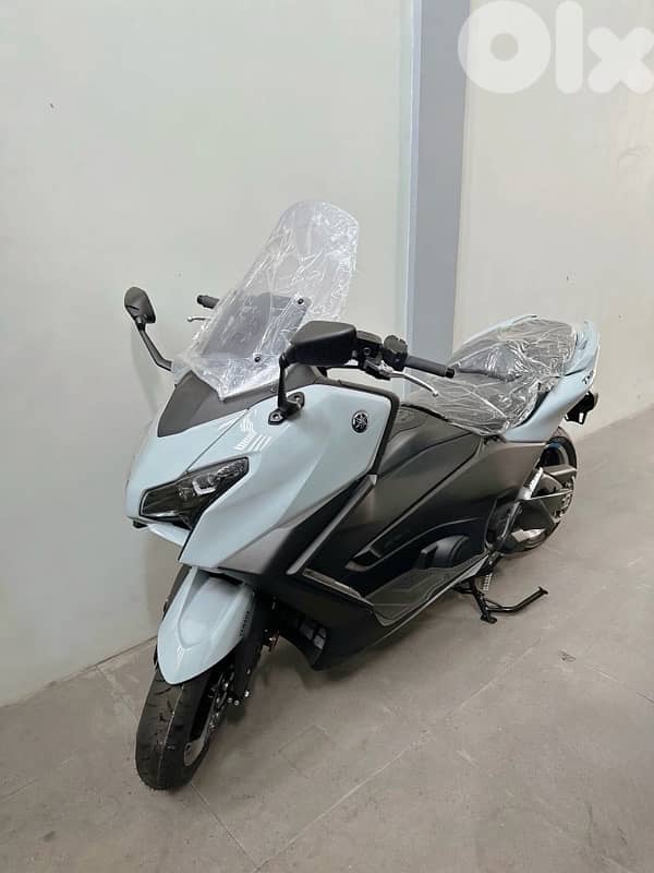 Yamaha Tmax 560cc 2025 1