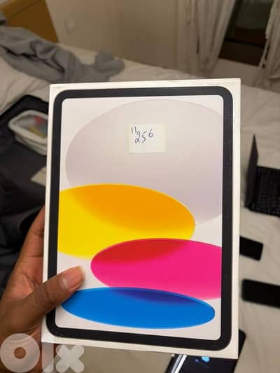 Apple iPad A16 11” 256GB Wi-Fi – Like New