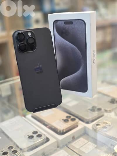 Used 15 pro max 256 gb  552 cycle black