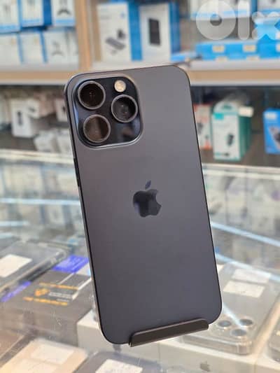 Used 15 pro max 256 gb blue  774 cycle