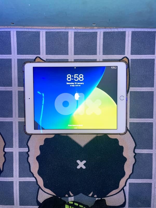 Used Apple ipad 6th gen negotiable+great for kids 2