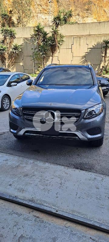 Clean Carfax- 4 Cyl. - No accidents - Excellent condition