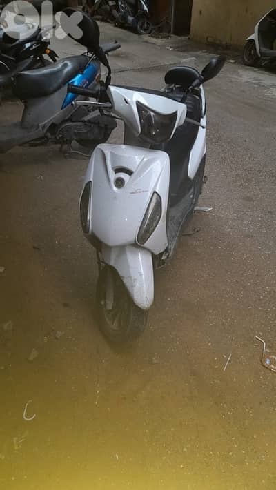 sweet azzo 125cc very clean