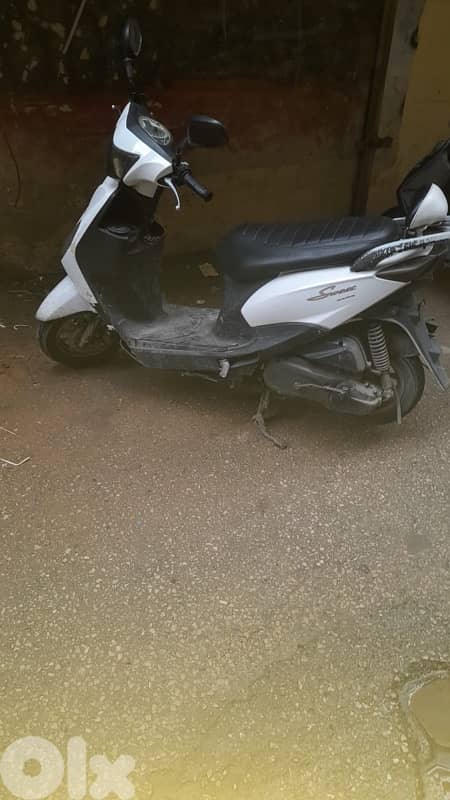 sweet azzo 125cc very clean 2