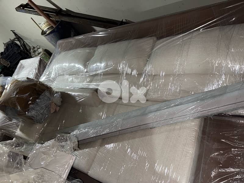 new furniture salon and living room 11