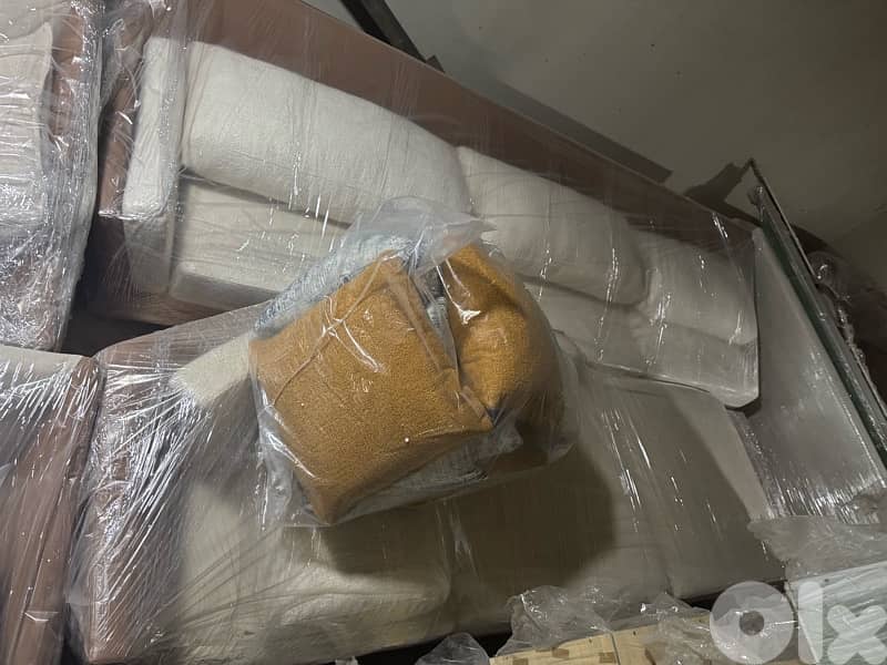 new furniture salon and living room 12