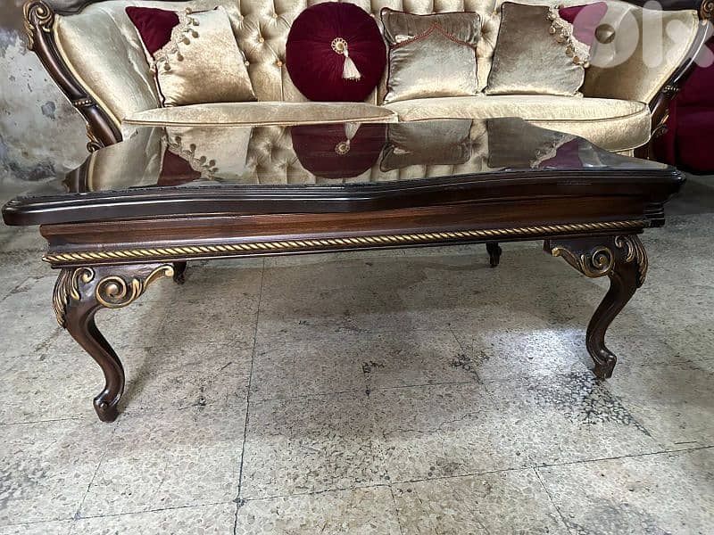 طقم كنبايات حفر خشب زان ملكي قماش وردة شبه جديد 5