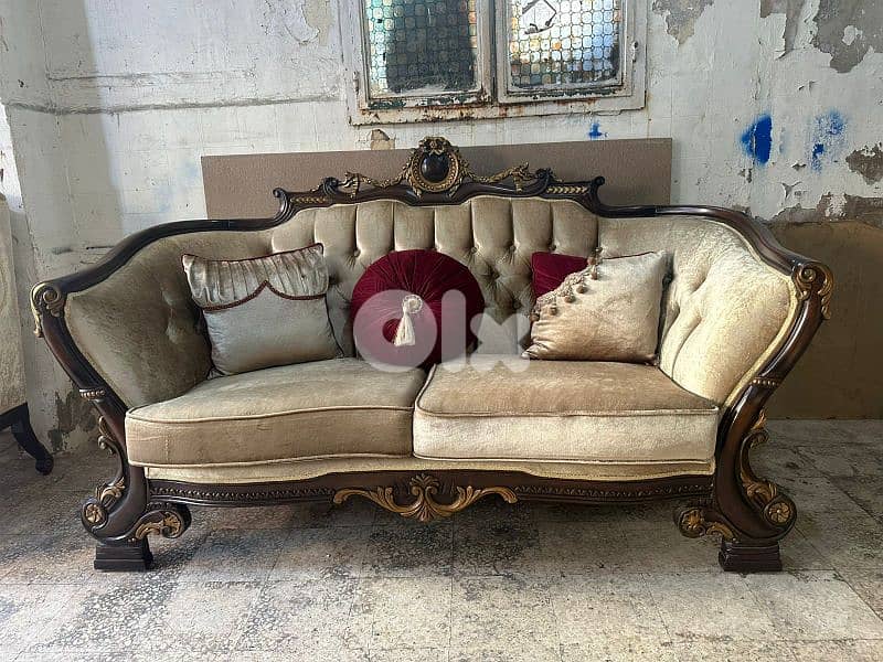 طقم كنبايات حفر خشب زان ملكي قماش وردة شبه جديد 6