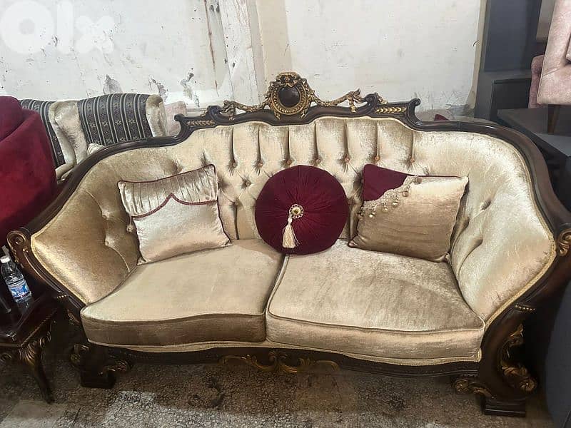 طقم كنبايات حفر خشب زان ملكي قماش وردة شبه جديد 4