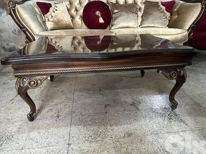 طقم كنبايات حفر خشب زان ملكي قماش وردة شبه جديد 5