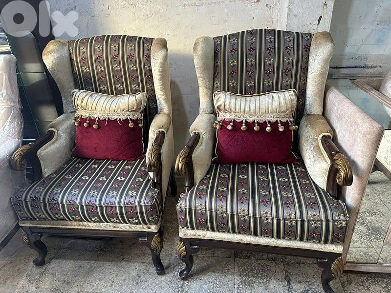 طقم كنبايات حفر خشب زان ملكي قماش وردة شبه جديد 7