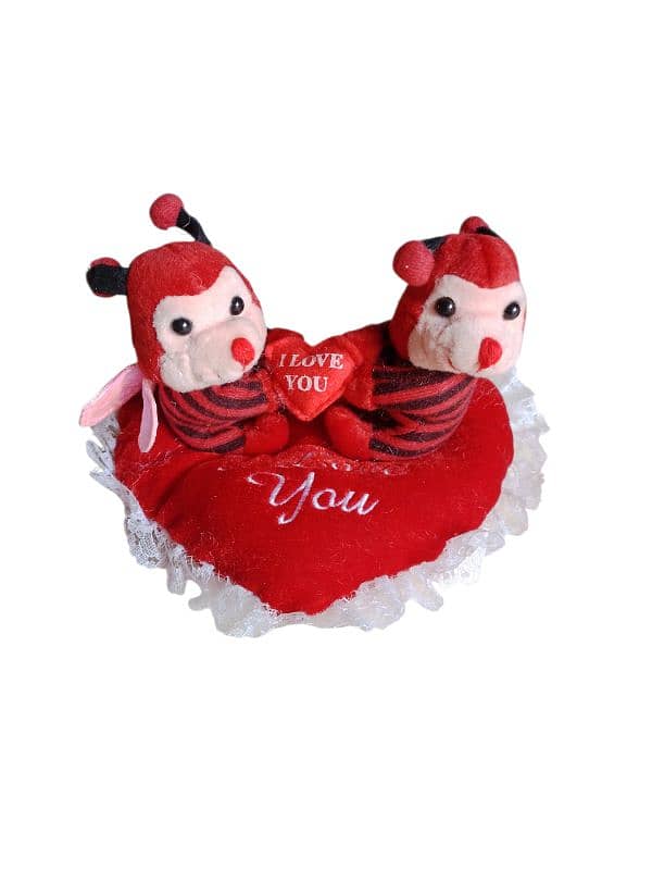 plush heart with bee's 2