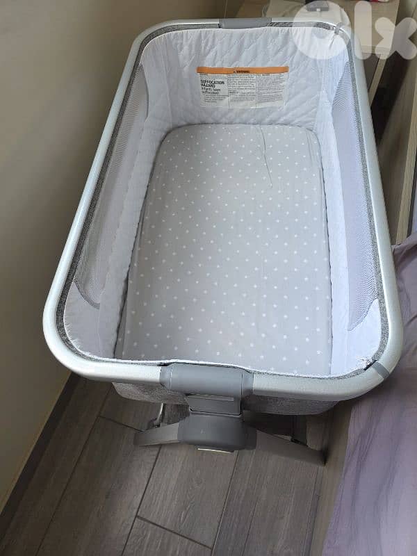 Como Bedside Baby Bassinet / Next-To-me  – Excellent Condition 2