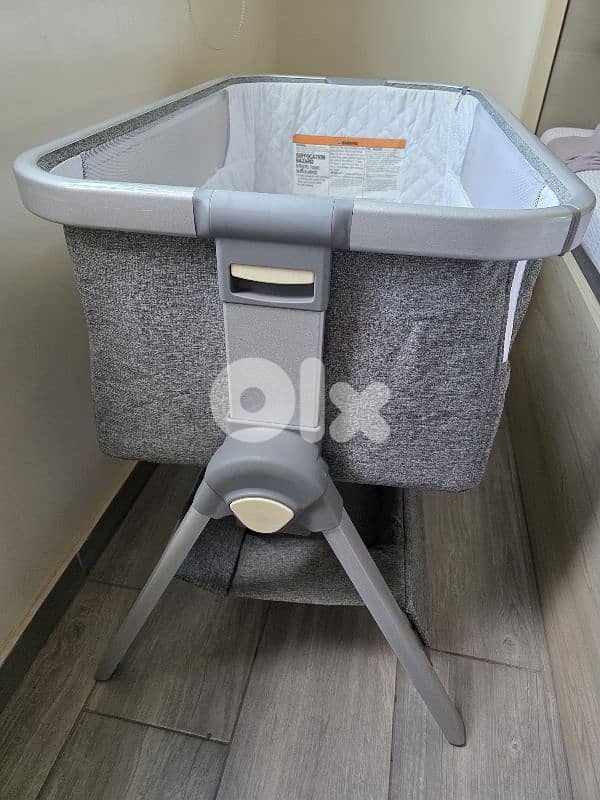 Como Bedside Baby Bassinet / Next-To-me  – Excellent Condition 4