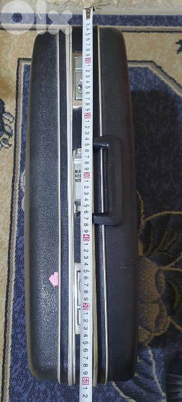 شنطة  سفر  قديم  كتير  نضيف  شبه  جديد  ماركة برنس صانع  تايوان ٣٠ $ 1