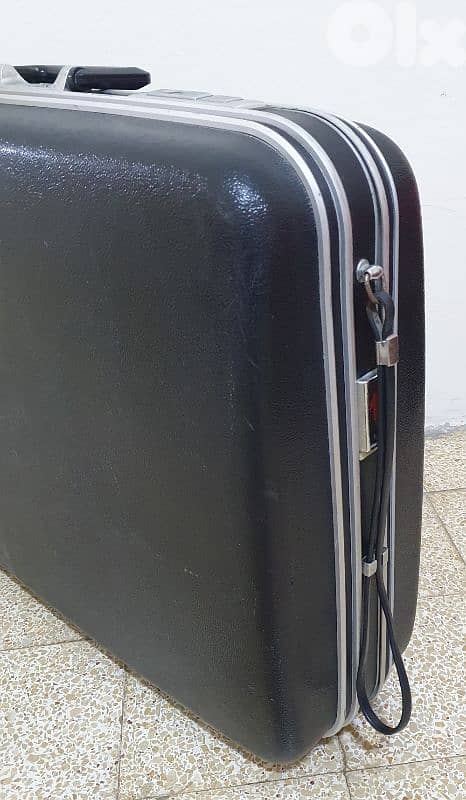 شنطة  سفر  قديم  كتير  نضيف  شبه  جديد  ماركة برنس صانع  تايوان ٣٠ $ 4