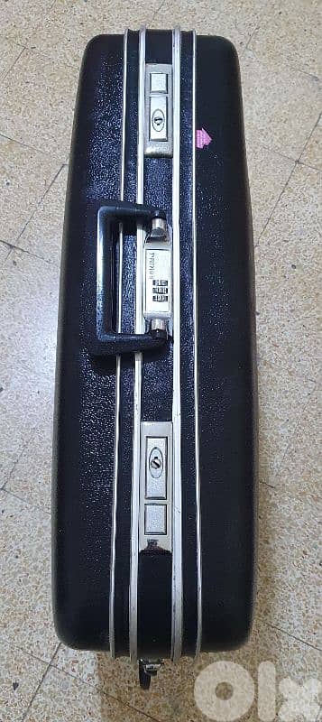 شنطة  سفر  قديم  كتير  نضيف  شبه  جديد  ماركة برنس صانع  تايوان ٣٠ $ 9