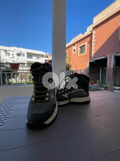 shoes for winter for more info call 76468002