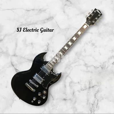 Electric Guitar باكيج كتريك جيتار شبه جديد – مع إضافات وهدايا