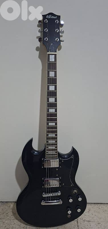 Electric Guitar باكيج الكتريك جيتار شبه جديد – مع إضافات وهدايا 1