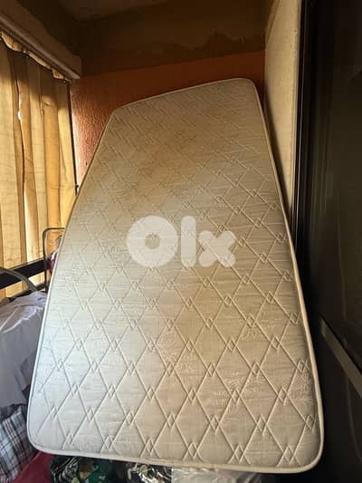 فرشة بحالة جيدة