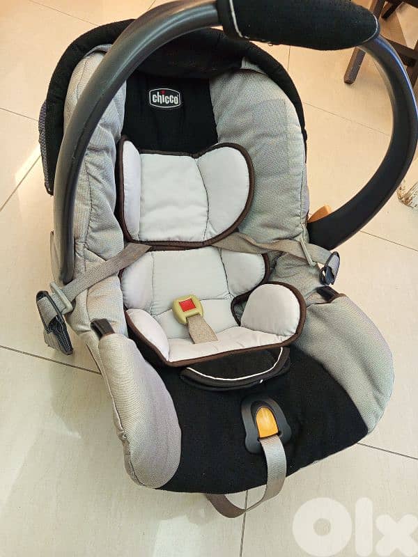 Chicco car seat 1