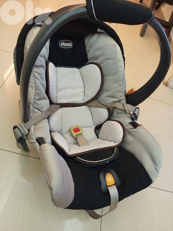 Chicco car seat 2