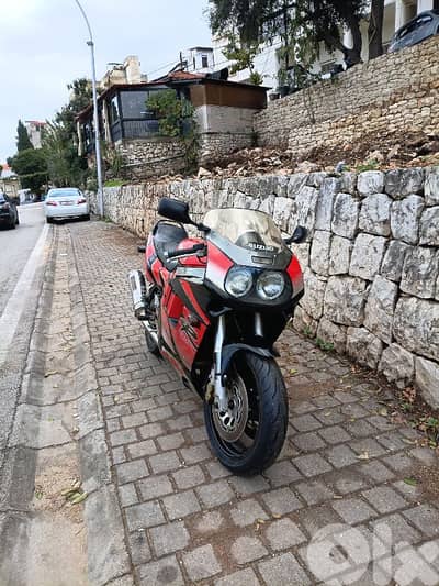 suzuki gsxr 1100