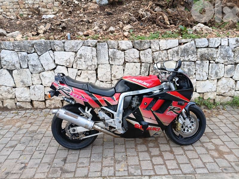 suzuki gsxr 1100 1