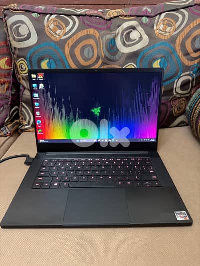 Razer Gaming Laptop RTX 3070 Ryzen 9 5900HX 1TB NVMe
