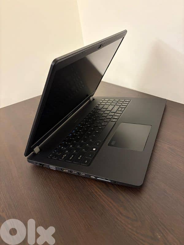 Acer TravelMate P215-52 series 3