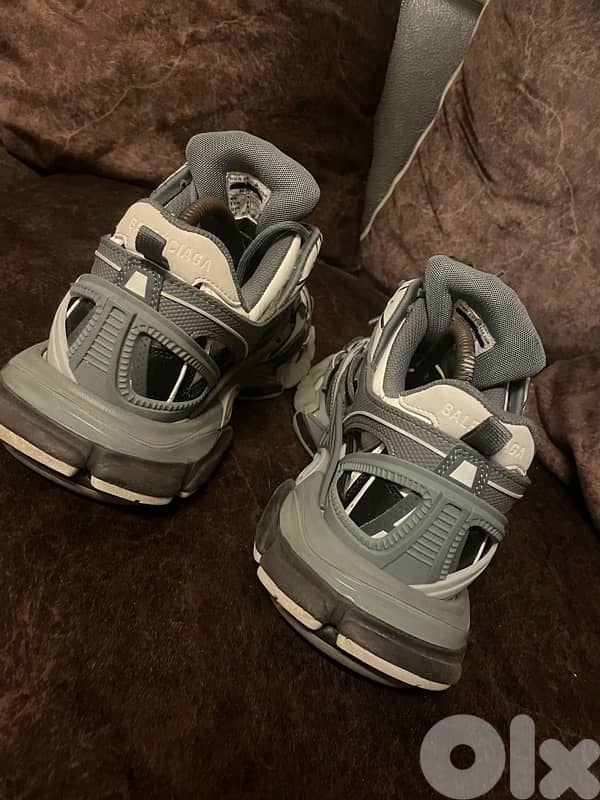 Balenciaga track 2 5