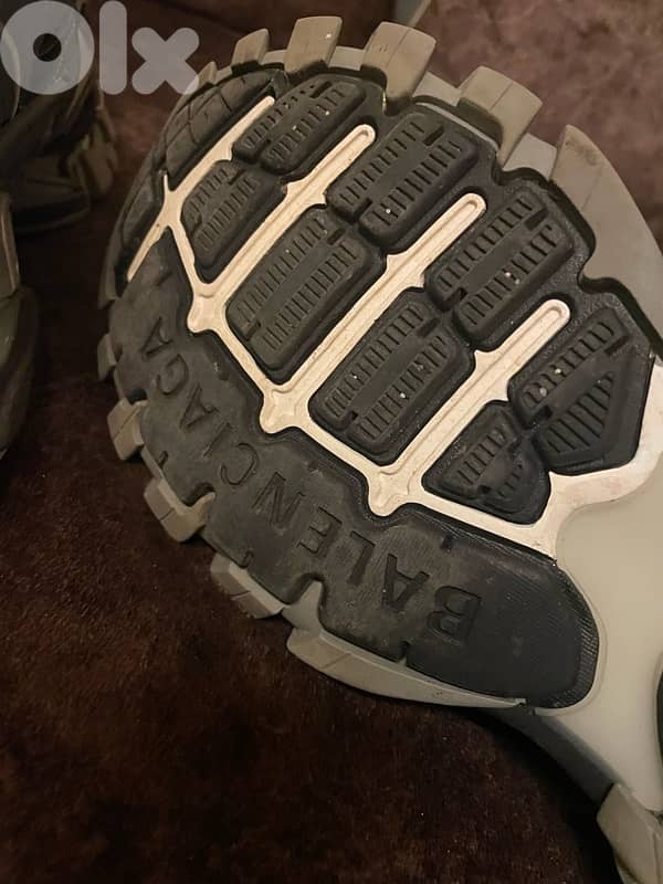 Balenciaga track 2 7