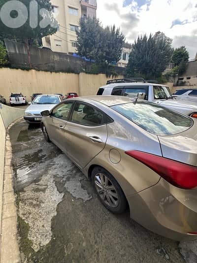 Hyundai Elantra 2015