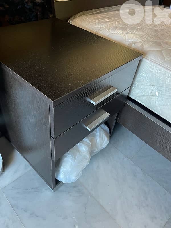 bed with mattress and side table 1