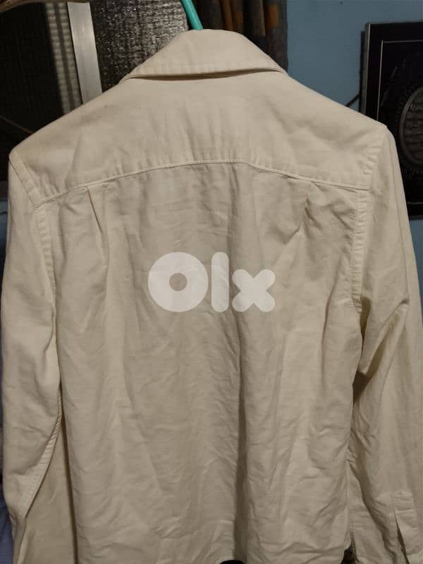 Abercrombie and Fitch white T-shirt. 1