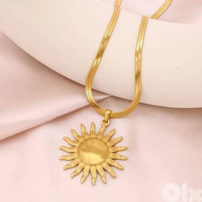 High Quality Sun Necklade Very Elegant Gift