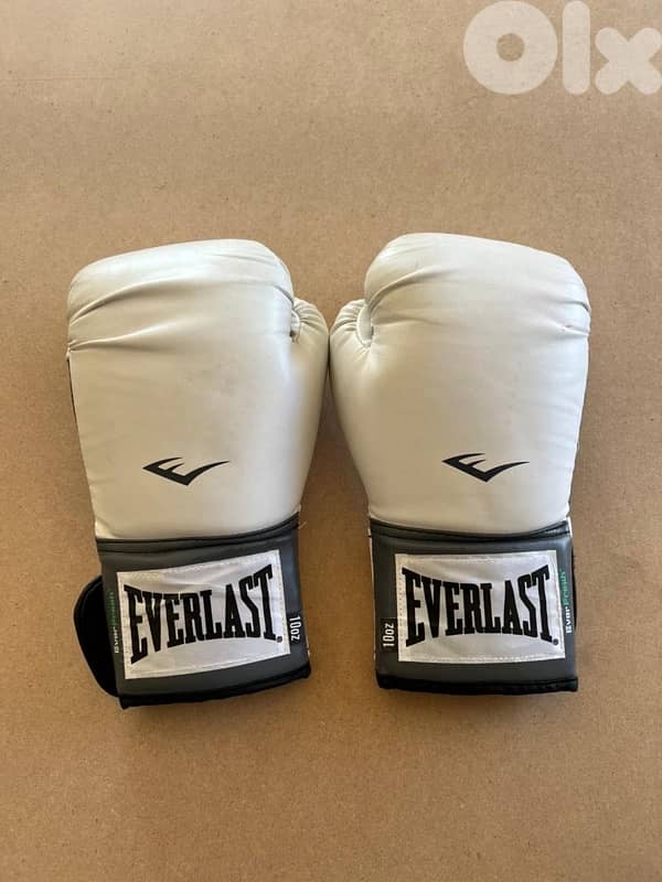 BUY VENUM BOXING BAG TAKE FREE EVERLAST GLOVES + HAND WRAP 1