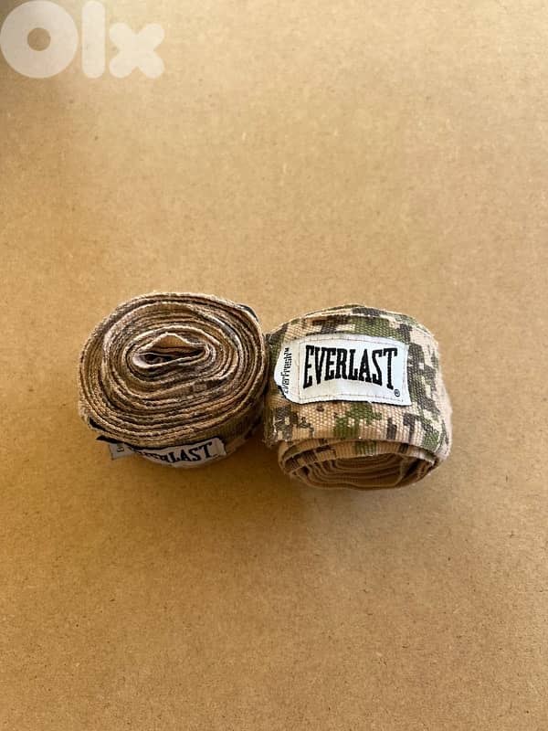 BUY VENUM BOXING BAG TAKE FREE EVERLAST GLOVES + HAND WRAP 3