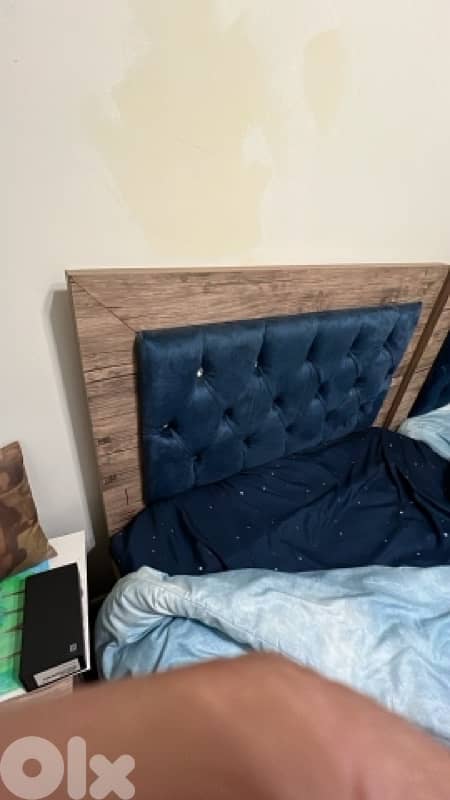 غرفة نوم عصرية بحالة ممتازة - للبيع العاجل Modern Bedroom, Like N – 3