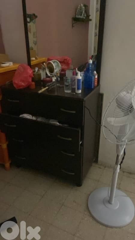 تخت مفرد ونص مع شوفنير وكومود فرشه ضغط 2