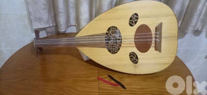 ‎عود موسيقي شرقي (صناعة يدوية) 1