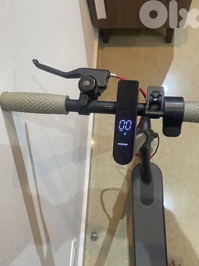 ELECTRIC SCOOTER UP T0 35 MPH