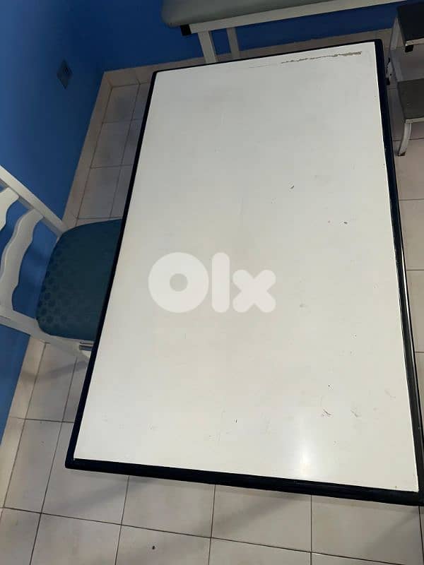 White vintage wood desk مكتب خشب ابيض 4