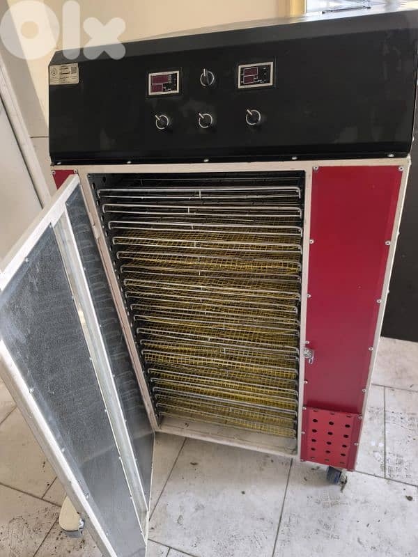 مكنة تجفيف فواكة بس 1200$ 2