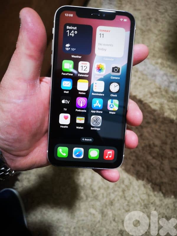 I Phone 11 ( 64GB Memory) used like New 5