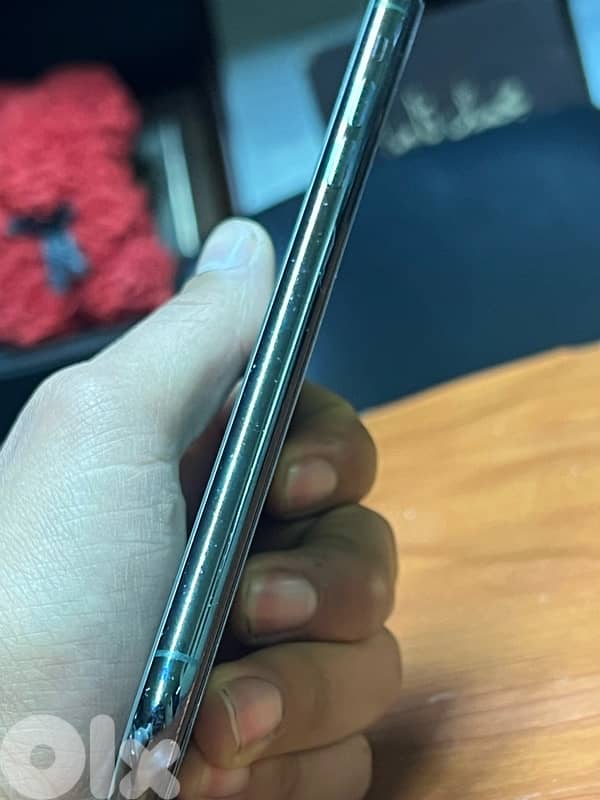 Iphone 11 pro max 64 GB 6